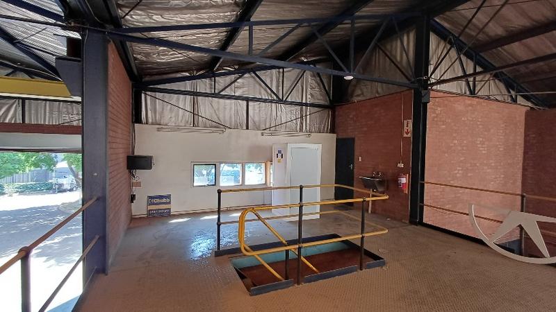 To Let commercial Property for Rent in Rooihuiskraal Gauteng