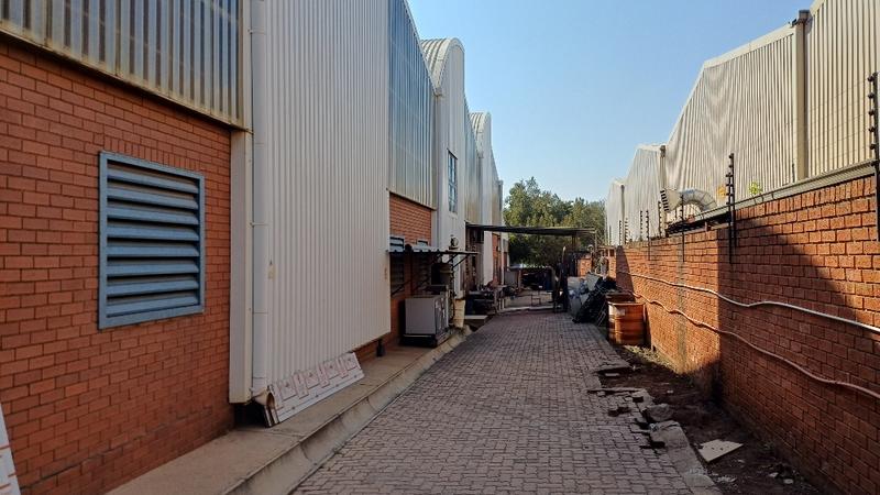 To Let commercial Property for Rent in Rooihuiskraal Gauteng