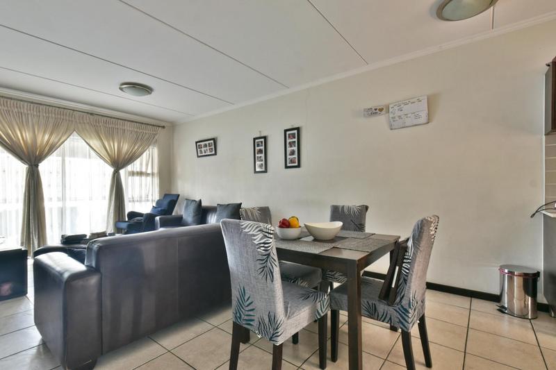 3 Bedroom Property for Sale in Oakdene Gauteng