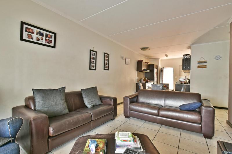 3 Bedroom Property for Sale in Oakdene Gauteng