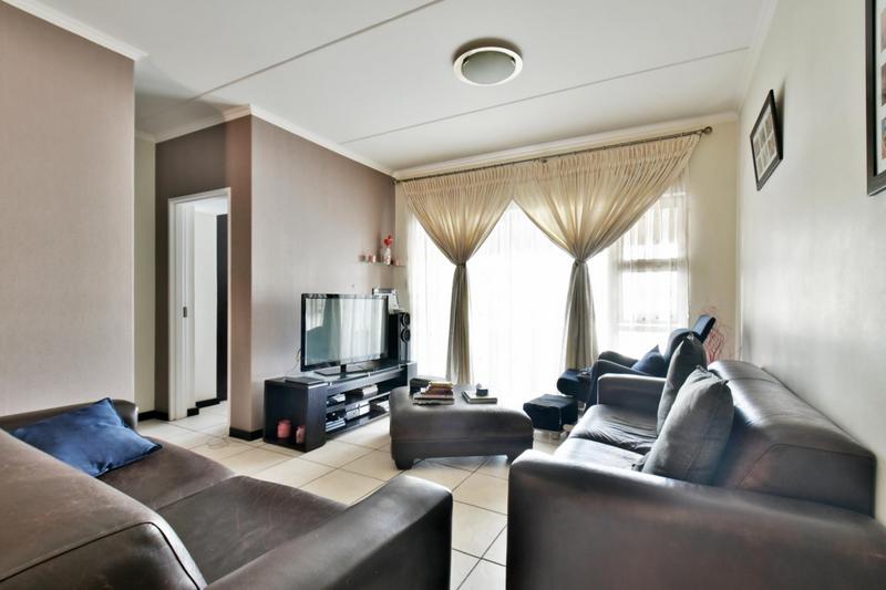3 Bedroom Property for Sale in Oakdene Gauteng