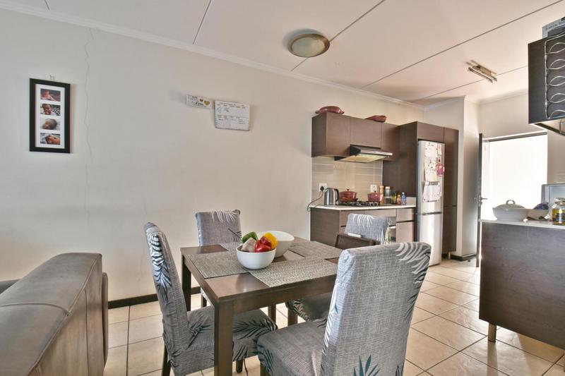 3 Bedroom Property for Sale in Oakdene Gauteng