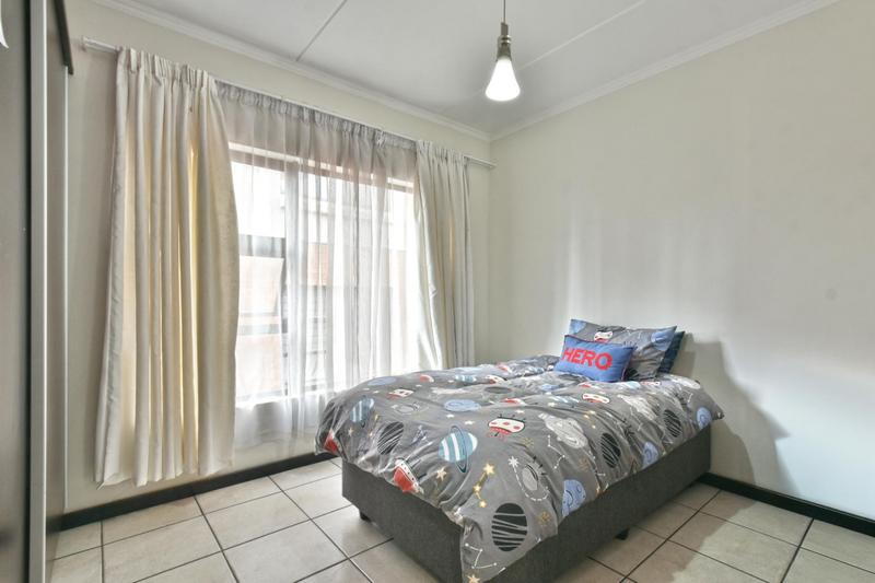 3 Bedroom Property for Sale in Oakdene Gauteng