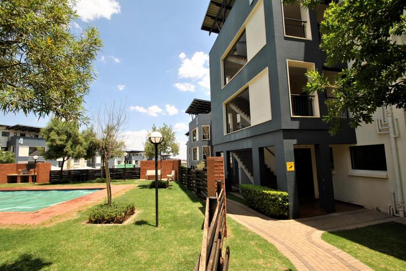 3 Bedroom Property for Sale in Oakdene Gauteng
