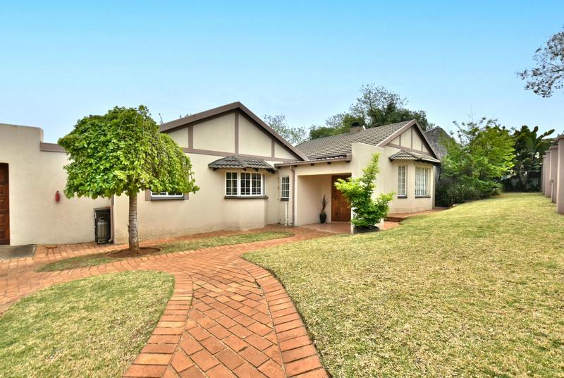 4 Bedroom Property for Sale in Oakdene Gauteng