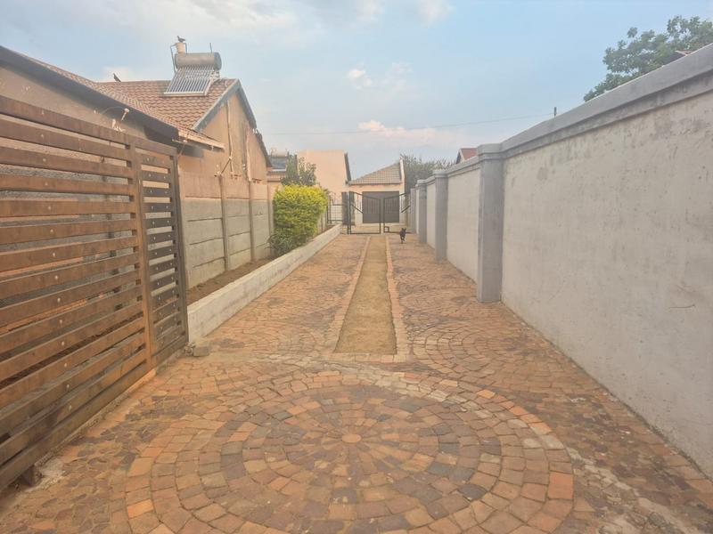 3 Bedroom Property for Sale in Ennerdale Gauteng
