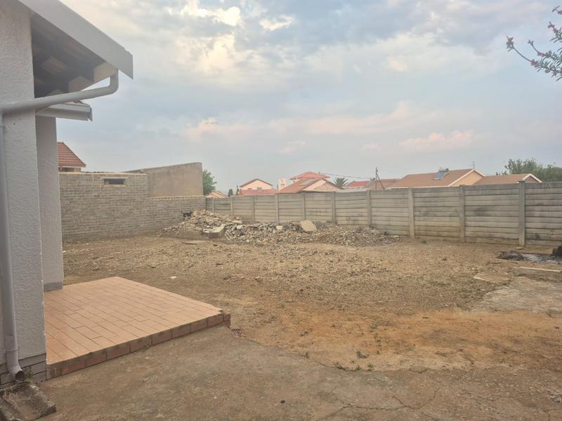 3 Bedroom Property for Sale in Ennerdale Gauteng
