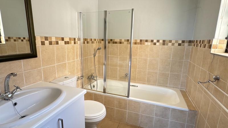 2 Bedroom Property for Sale in Northcliff Gauteng