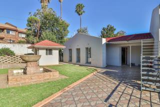 6 Bedroom Property for Sale in Bramley Park Gauteng
