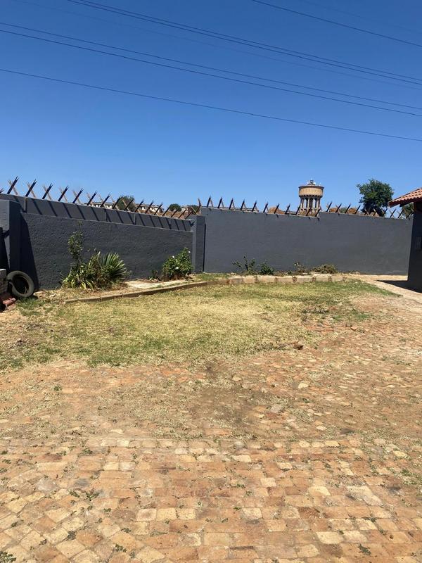 3 Bedroom Property for Sale in Jabulani Gauteng