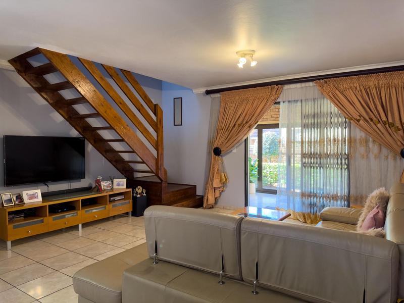 To Let 3 Bedroom Property for Rent in Ruimsig Gauteng