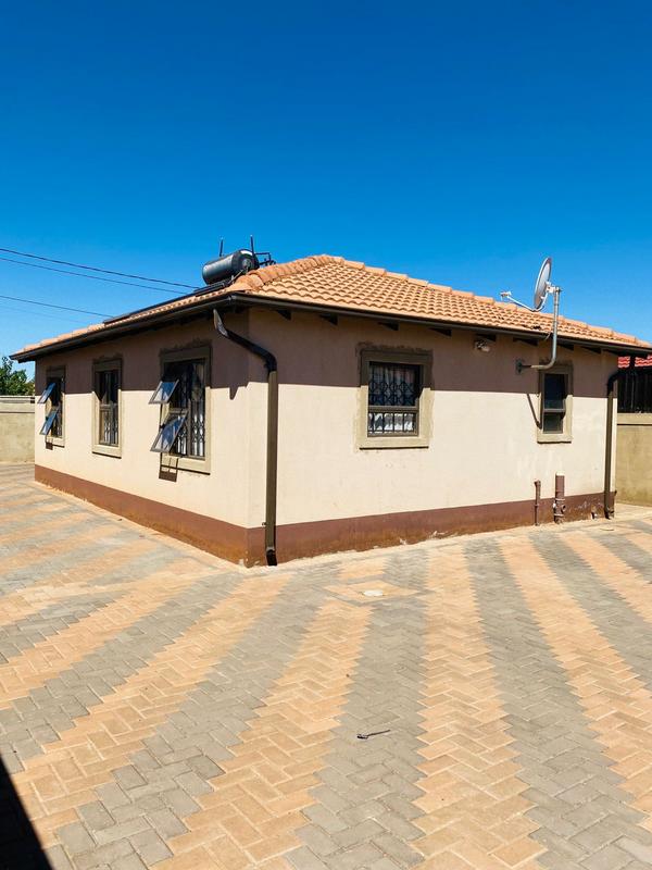 3 Bedroom Property for Sale in Protea Glen Gauteng