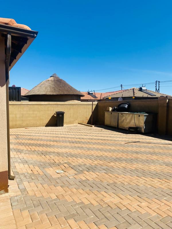 3 Bedroom Property for Sale in Protea Glen Gauteng