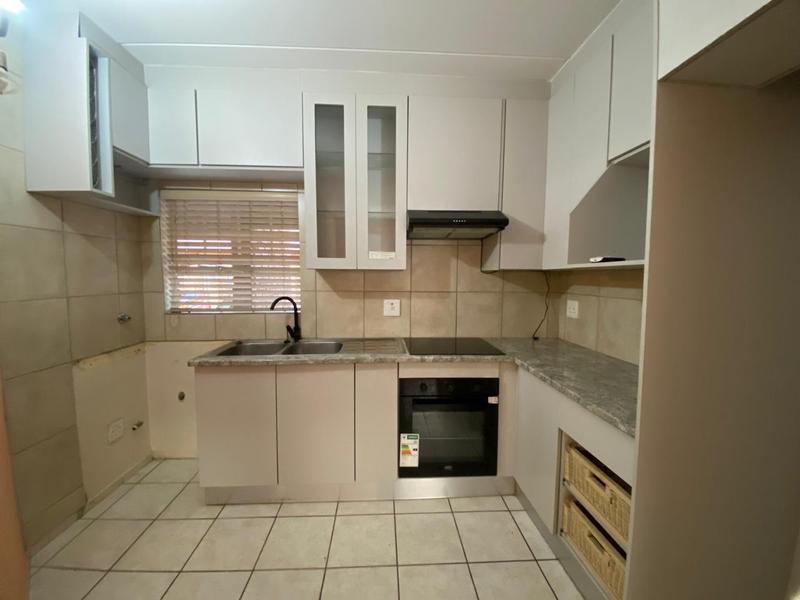 To Let 2 Bedroom Property for Rent in Crystal Park Gauteng