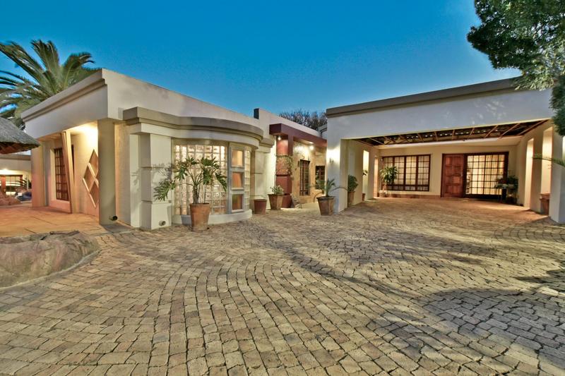 6 Bedroom Property for Sale in Glenvista Gauteng