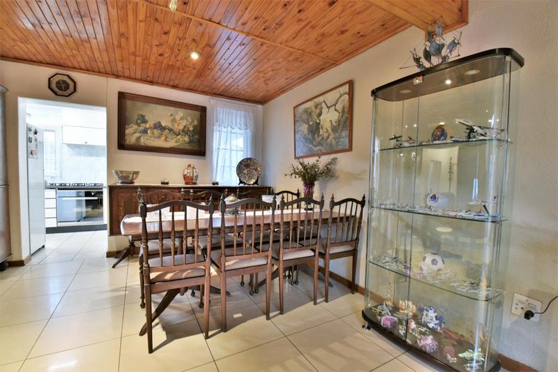 6 Bedroom Property for Sale in Glenvista Gauteng