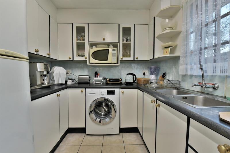 6 Bedroom Property for Sale in Glenvista Gauteng