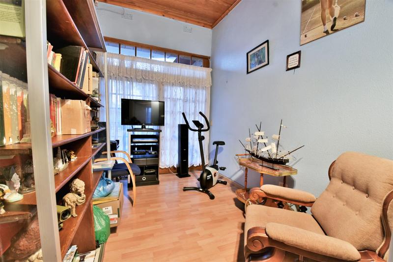 6 Bedroom Property for Sale in Glenvista Gauteng