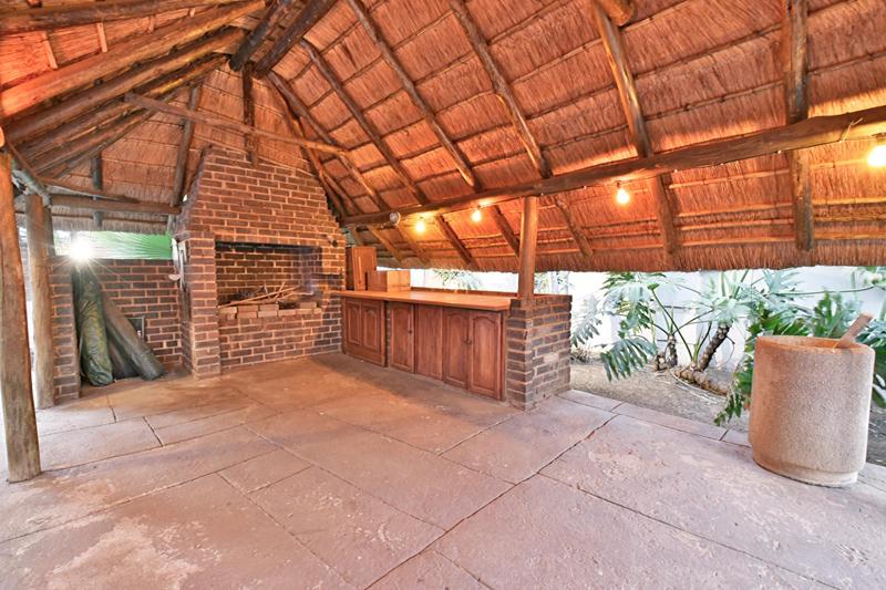 6 Bedroom Property for Sale in Glenvista Gauteng