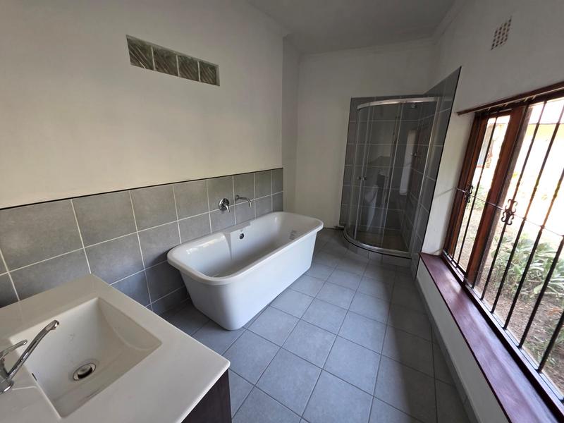 To Let 4 Bedroom Property for Rent in Morningside Gauteng