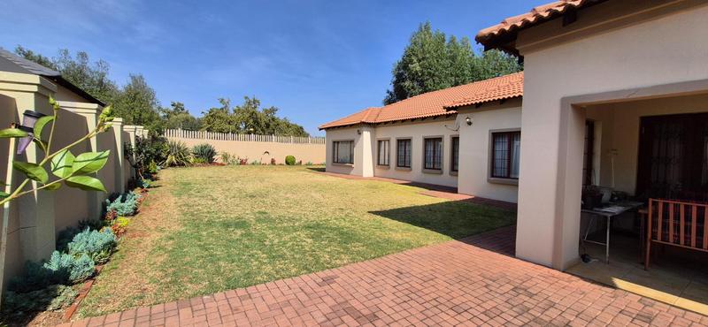 3 Bedroom Property for Sale in Midfield Estate Gauteng