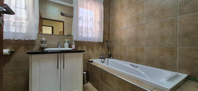 3 Bedroom Property for Sale in Midfield Estate Gauteng