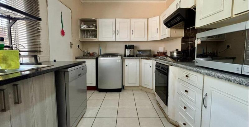 3 Bedroom Property for Sale in Mayberry Park Gauteng