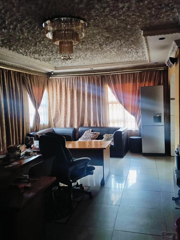 6 Bedroom Property for Sale in Vosloorus Gauteng