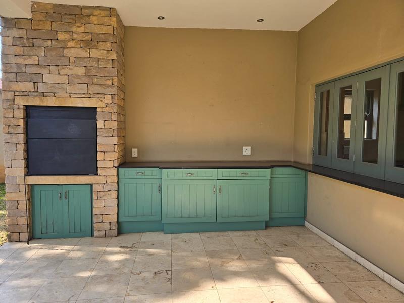 To Let 4 Bedroom Property for Rent in Muckleneuk Gauteng