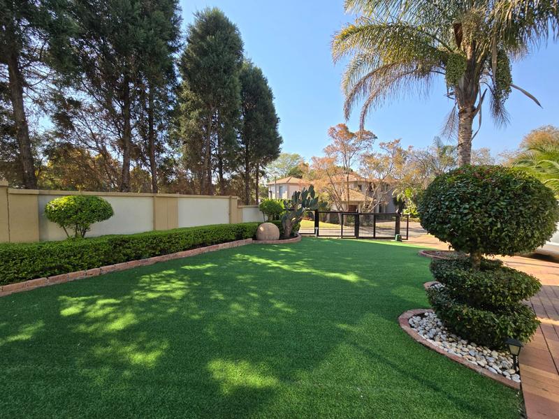 6 Bedroom Property for Sale in Silver Lakes Gauteng