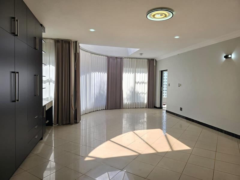 6 Bedroom Property for Sale in Silver Lakes Gauteng