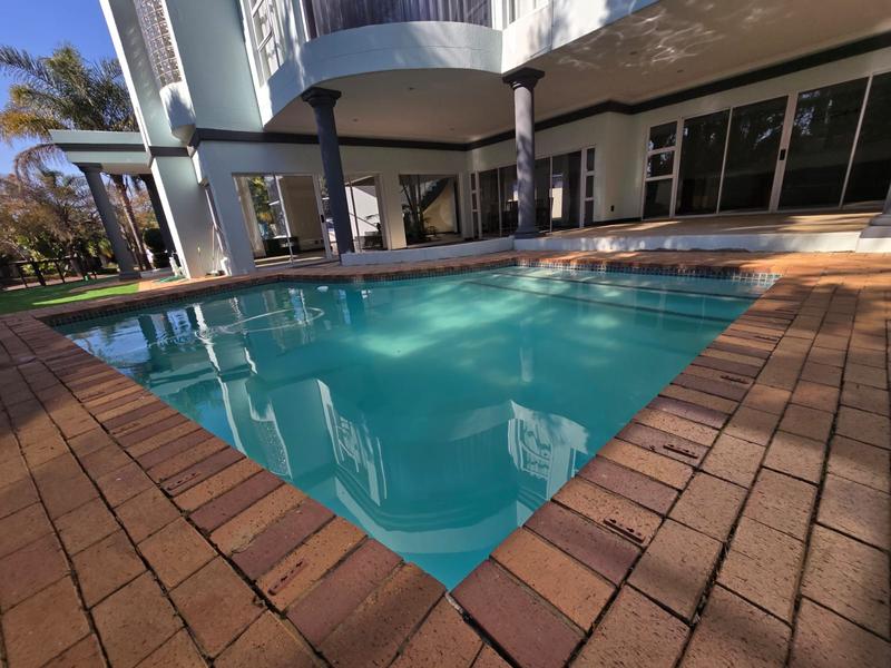 6 Bedroom Property for Sale in Silver Lakes Gauteng