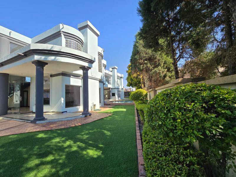 6 Bedroom Property for Sale in Silver Lakes Gauteng
