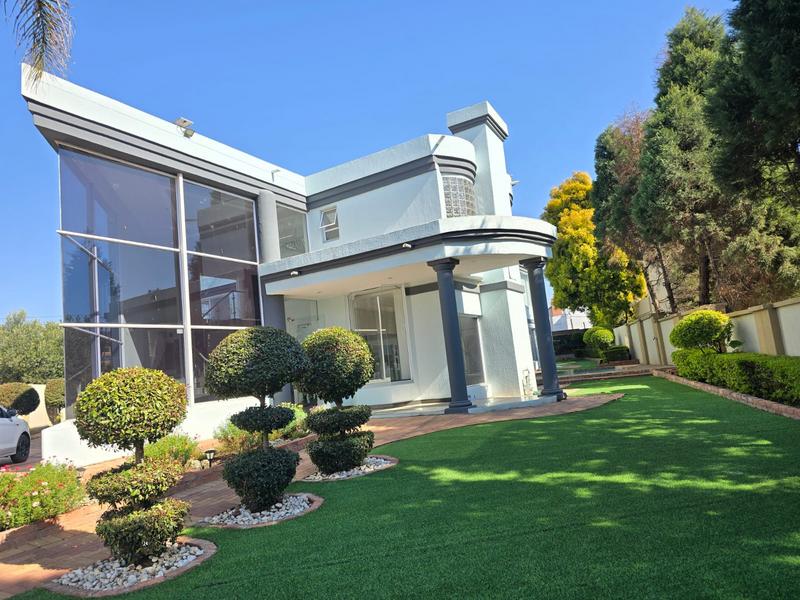 6 Bedroom Property for Sale in Silver Lakes Gauteng