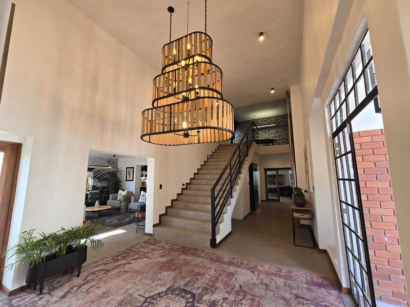 To Let 5 Bedroom Property for Rent in Waterkloof A H Gauteng