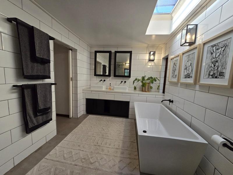 To Let 5 Bedroom Property for Rent in Waterkloof A H Gauteng