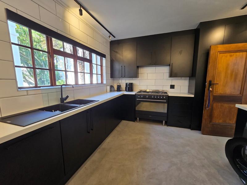 To Let 5 Bedroom Property for Rent in Waterkloof A H Gauteng