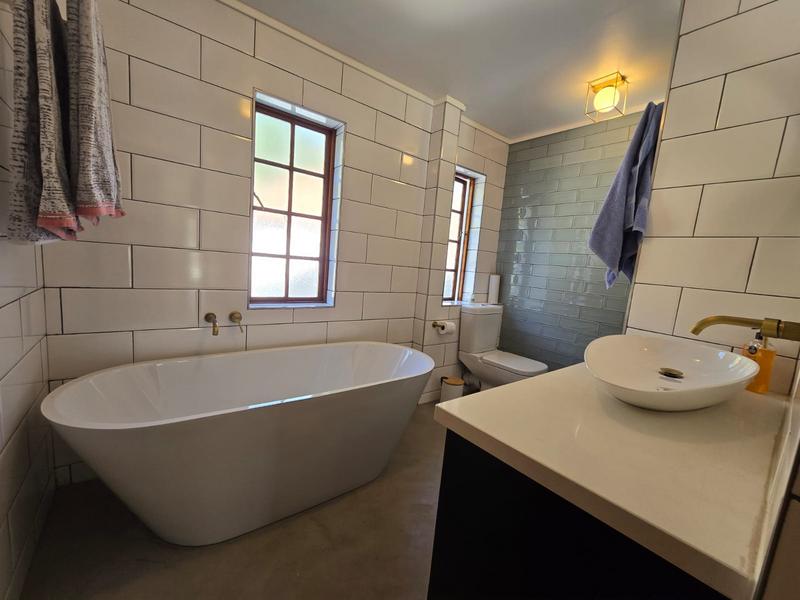 To Let 5 Bedroom Property for Rent in Waterkloof A H Gauteng