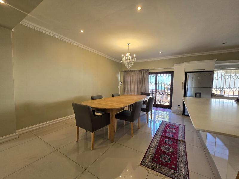 5 Bedroom Property for Sale in Waterkloof Ridge Gauteng
