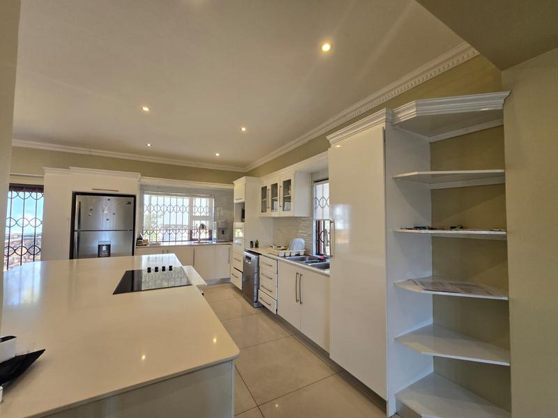 5 Bedroom Property for Sale in Waterkloof Ridge Gauteng