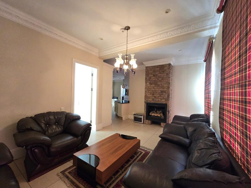 5 Bedroom Property for Sale in Waterkloof Ridge Gauteng