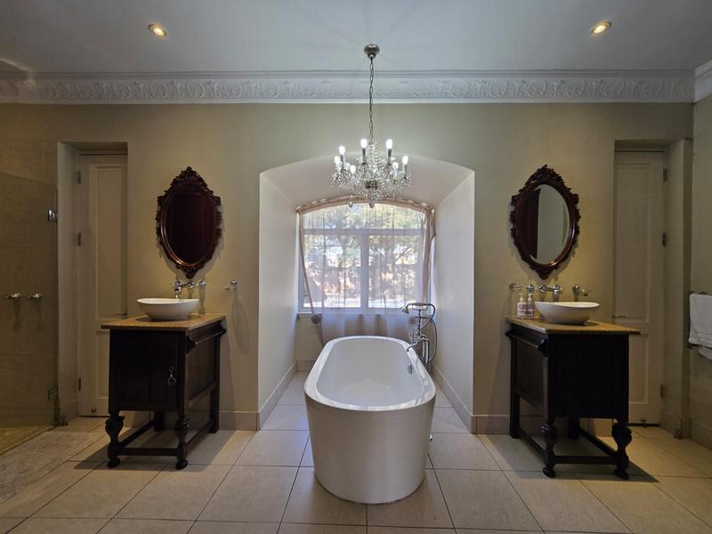 5 Bedroom Property for Sale in Waterkloof Ridge Gauteng