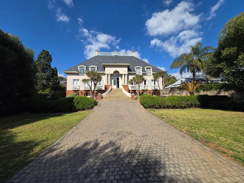 5 Bedroom Property for Sale in Waterkloof Ridge Gauteng