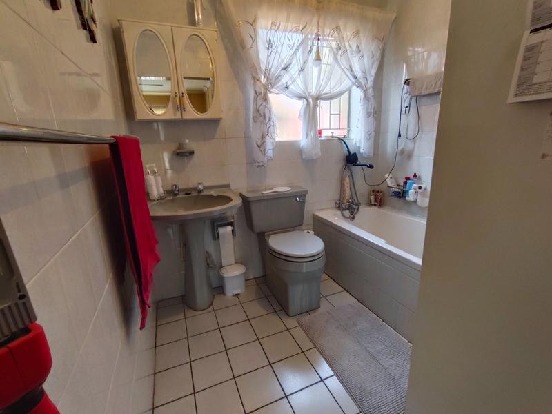 2 Bedroom Property for Sale in Ninapark Gauteng