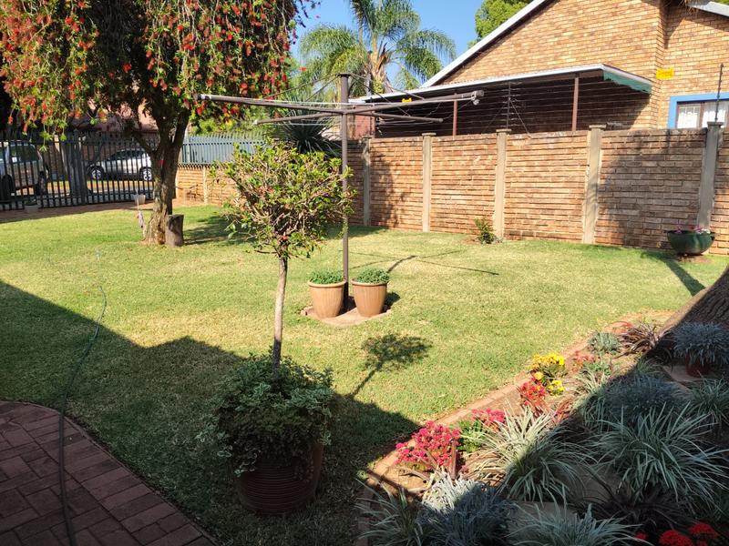 2 Bedroom Property for Sale in Ninapark Gauteng