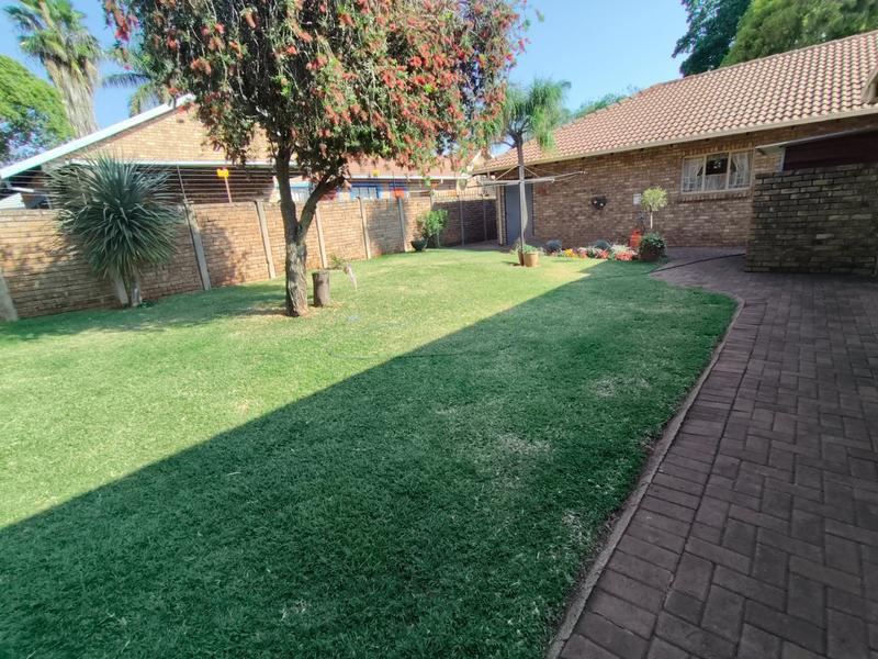 2 Bedroom Property for Sale in Ninapark Gauteng