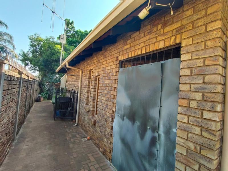 2 Bedroom Property for Sale in Ninapark Gauteng