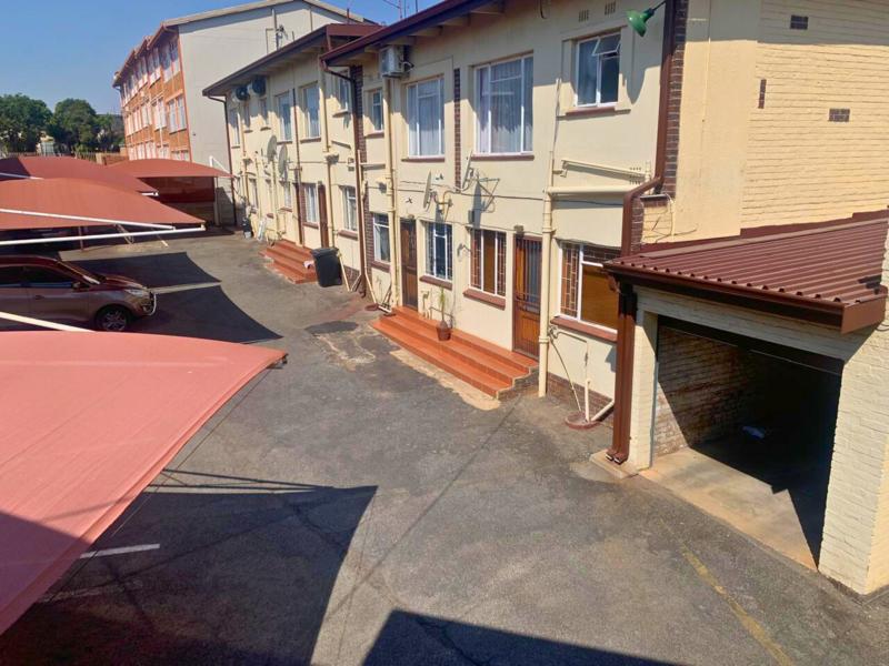 2 Bedroom Property for Sale in Nimrodpark Gauteng