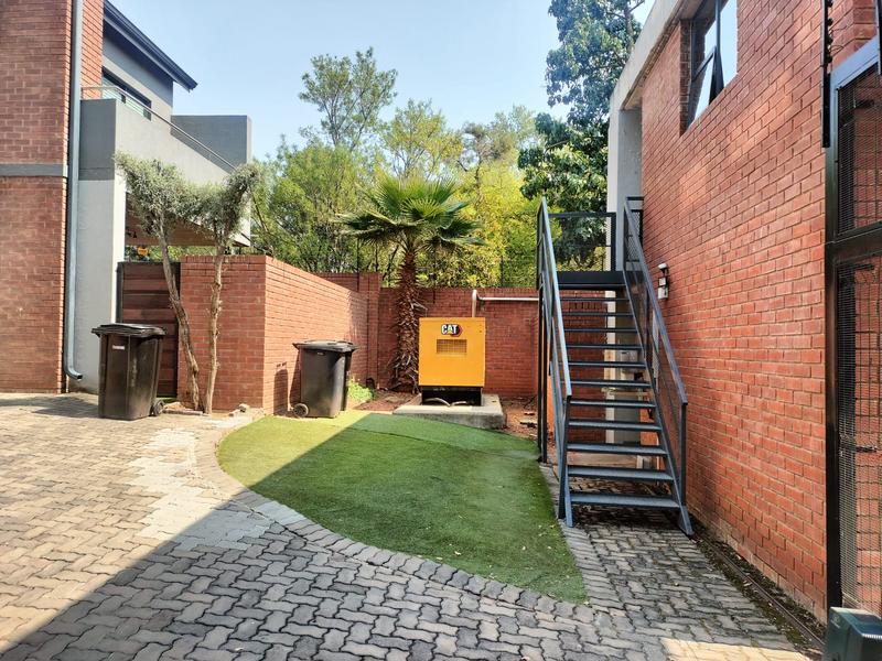 To Let 3 Bedroom Property for Rent in Ashlea Gardens Gauteng
