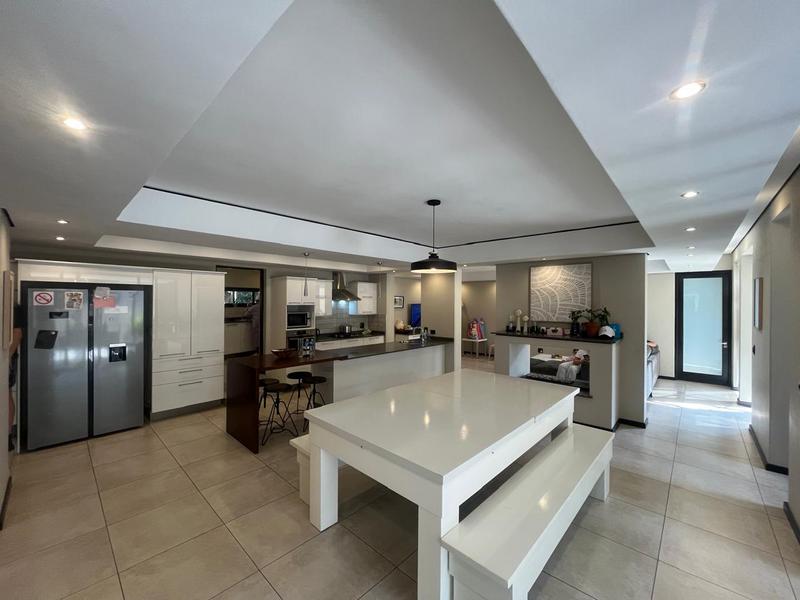 To Let 4 Bedroom Property for Rent in Waterkloof Ridge Gauteng